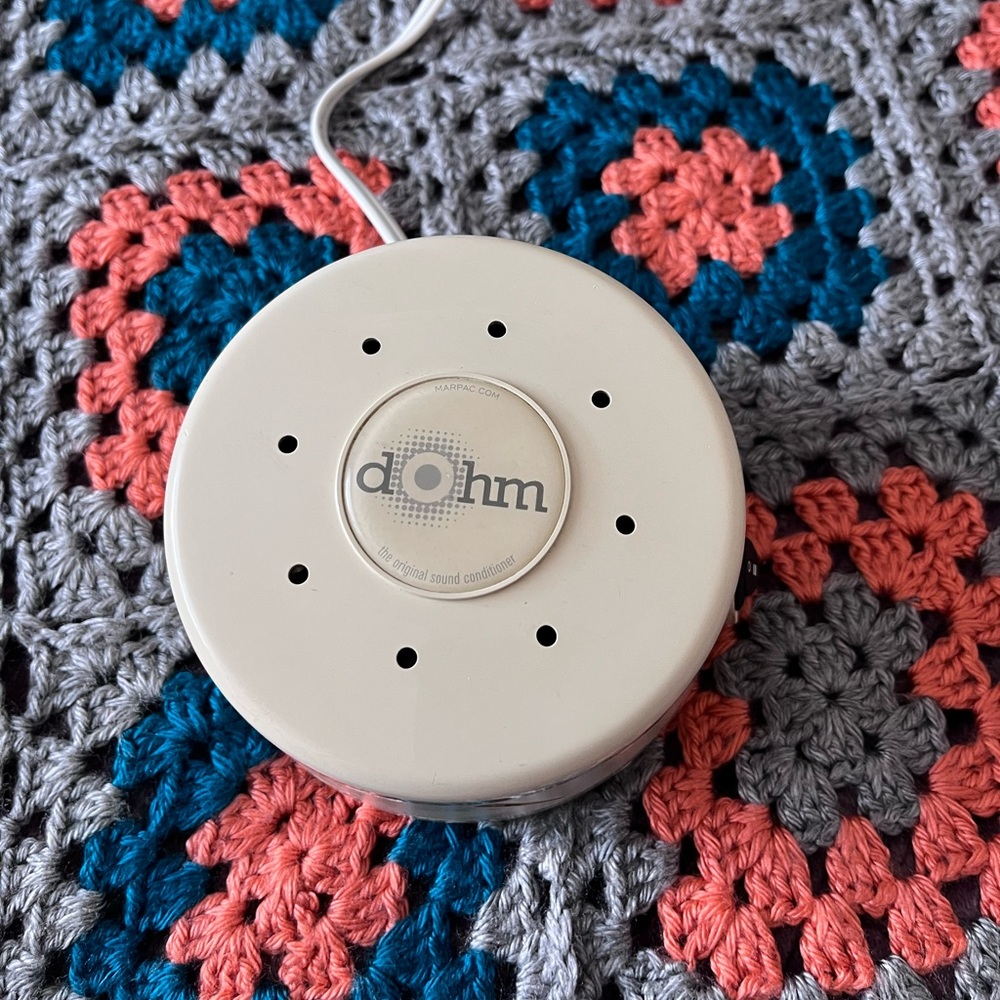 Dohm Classic (Tan) White Noise Machine, Soothing Natural Sound